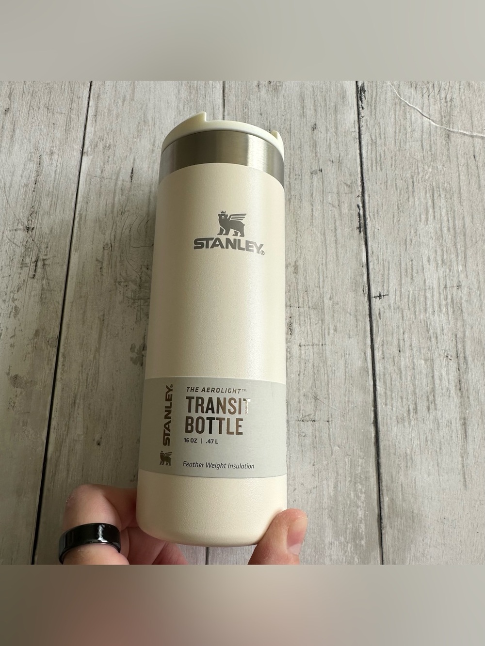 NEW WITH TAGS STANLEY AEROLIGHT TRANSIT BOTTLE 16 OUNCE IVORY CREAM